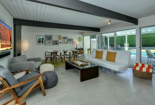 Pool House-mt View-pool-3br/2b