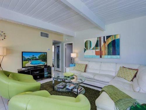 Modern Element-mt Vw-4br/2ba