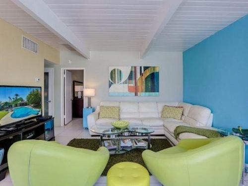 Modern Element-mt Vw-4br/2ba