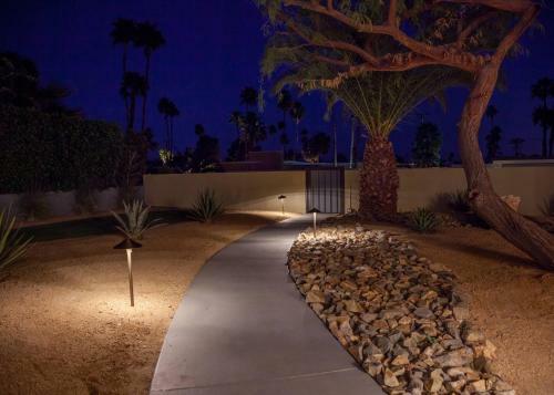 Mid-century Deluxe - 4 Bedroom