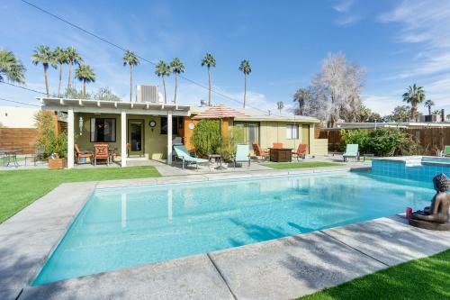 Palm Springs 3 Bedroom/2 Bathroom Home