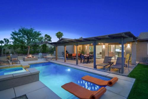 2252 E Rochelle Home