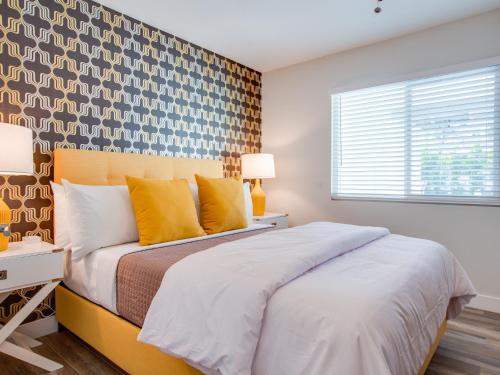 Lemon Twist - 4 Bedroom