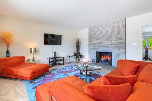 Palm Sprgs Mod Vil-pool-3br/2.5b