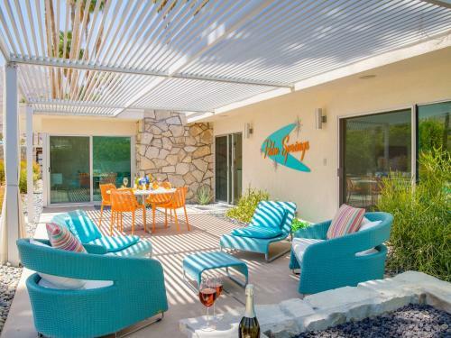 Atomic Hummingbird - 3 Bedroom