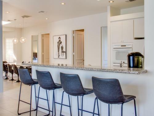 Lions Gate Estate - 4 Bedroom
