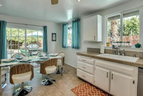 Pineapple Express-ac-ht-4br/2ba