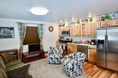 Ak Vacation Cabins / Sleepy Hollow Cabin