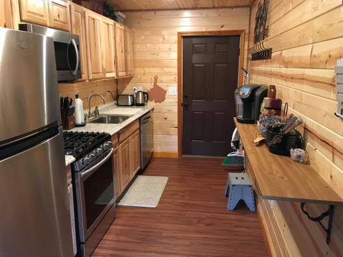 Ak Vacation Cabins / Woodland Hollow Log Cabin
