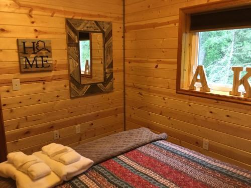 Ak Vacation Cabins / Woodland Hollow Log Cabin