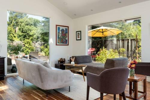The Perfect Pad For G I/o Conference