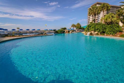 Edgewater Golf Villa #1209