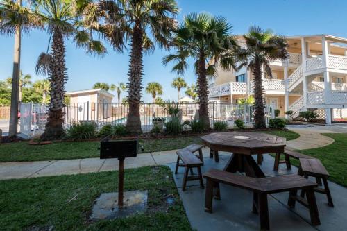 Sand Castles West T-16 Townhouse
