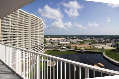 1118 Laketown Wharf