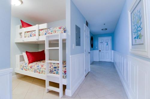 1404 Laketown Wharf