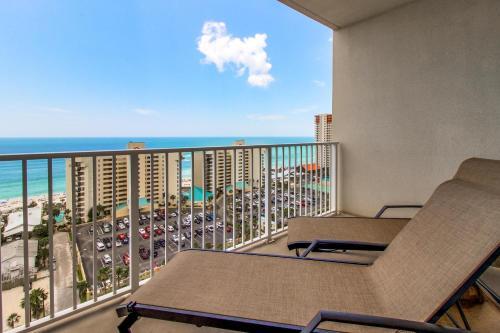 1404 Laketown Wharf