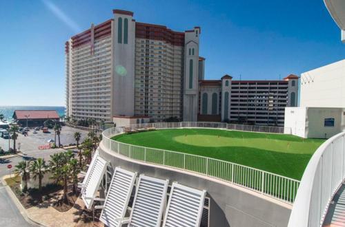 1404 Laketown Wharf