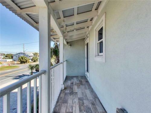 Coastal Beach Bungalow