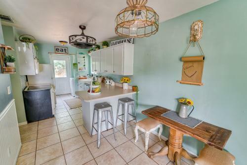 Coastal Cottage Farmhouse