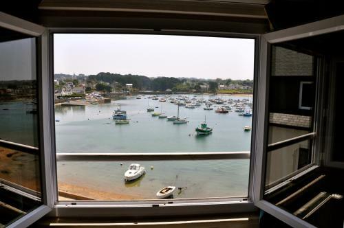 Hotel H�tel Des Rochers