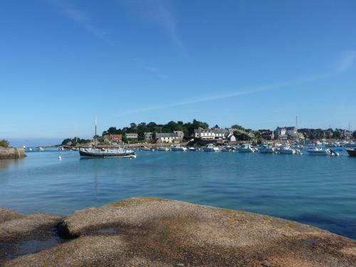 Hotel H�tel Des Rochers