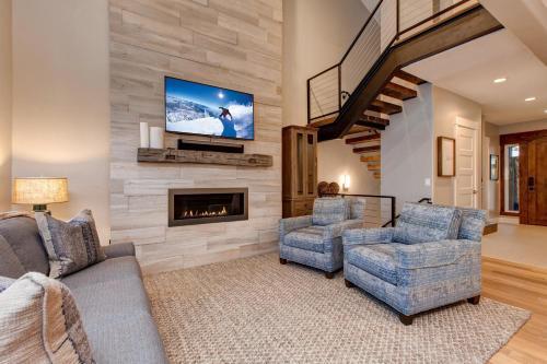 Abode At Fairway Springs
