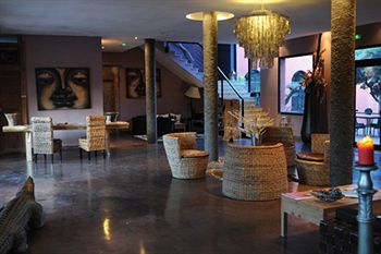 Disini Luxury Hotel