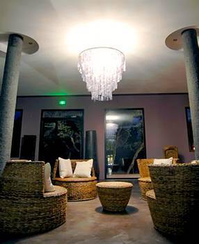 Disini Luxury Hotel