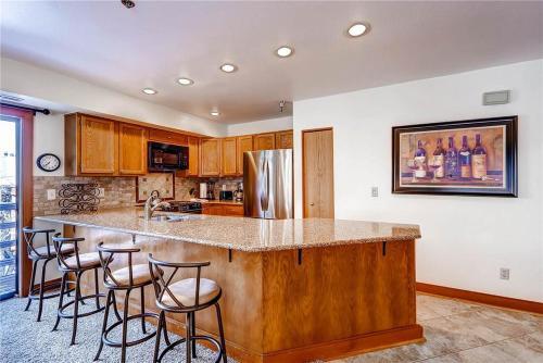 Apartamento Silver Cliff Village 301