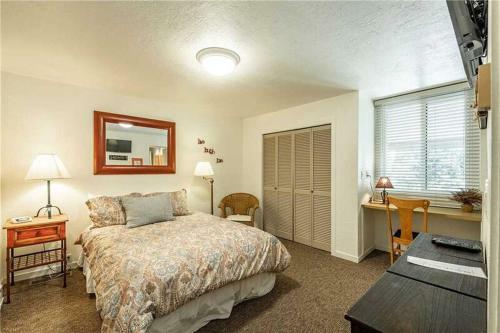 Apartamento 1700 Three Kings Drive Condo