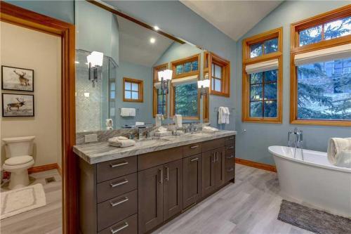 Bellevue 19 (private Home)