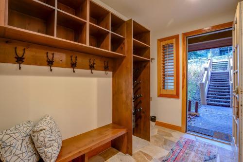 Bellevue 19 (private Home)
