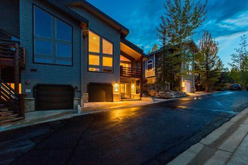 Stonebridge Ski Lodge Townhouse