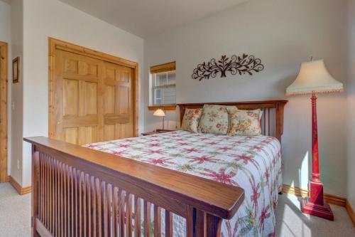 Big Bear Hollow House