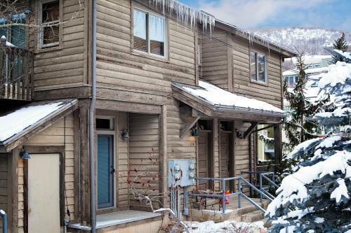 A Comfortable Park City Condo