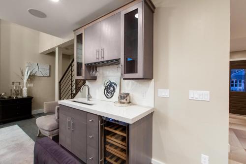Park Avenue Pearl Home