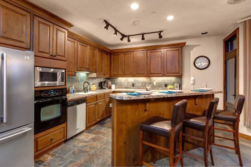 Abode At Capstone