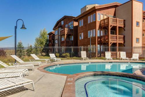 Apartamento Crestview Condo #b304