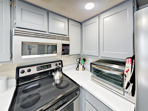 2148 Apache Trail Townhouse #11