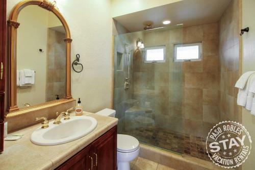 Peachy Canyon Place 1116
