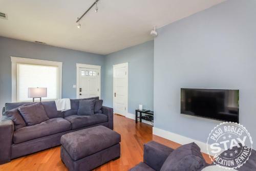 Bungalow On Vine 1536