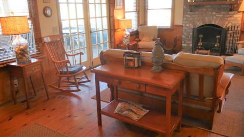 Sea Hearth II Home