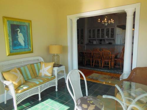 Johnsons Point Of View Home