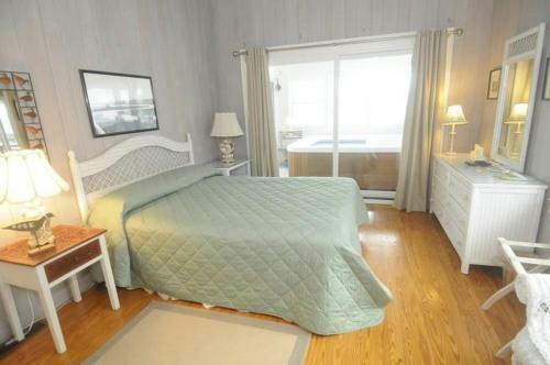 Johnsons Point Of View Home