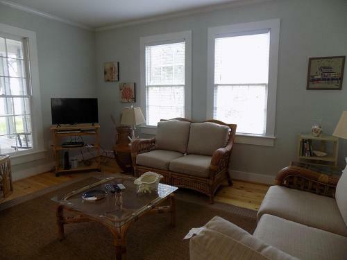 Fiddlers Hill Home