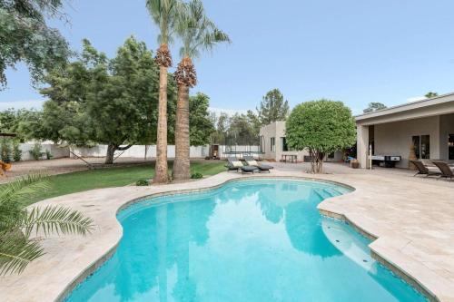 Thunderbird Estate
