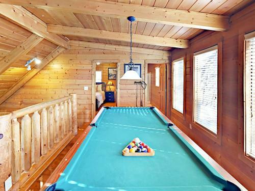 1304 Pine Trail Cabin
