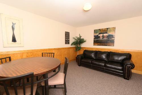 Holly Grove (#1) - Three Bedroom