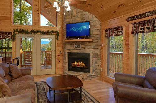 Tranquility Den 210 - Two Bedroom Cabin