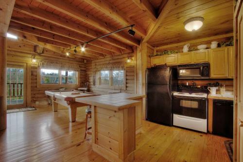 A Moonlight Ridge #162 - One Bedroom Cabin